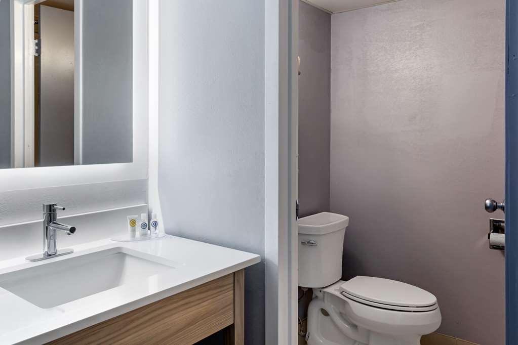 Comfort Inn Hyannis Cape Cod - photo 24