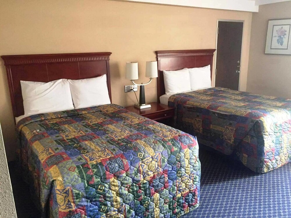 Rodeway Inn At Fort Lee - photo 6