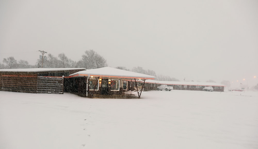 Raine Motel - photo 57