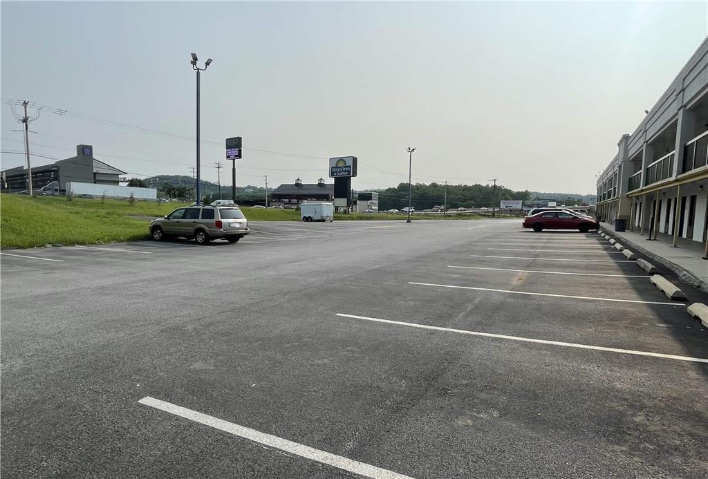 Days Inn & Suites by Wyndham York - photo 24