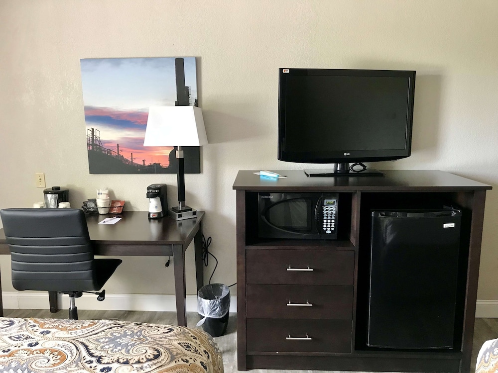 SureStay Plus Hotel by Best Western Lehigh Valley - photo 17