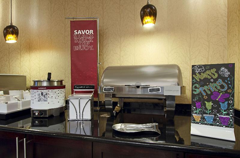 Hampton Inn Columbus Airport - photo 24