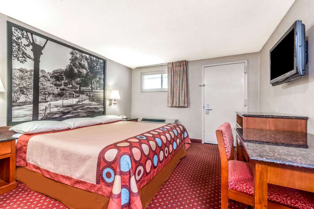 Super 8 by Wyndham North Bergen NJ NYC Area - photo 7