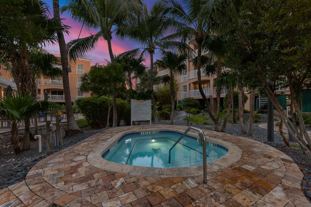 Resort View 1BR Suite - photo 25