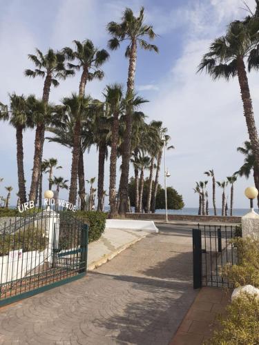 Piso Centrico En Urbanizacion Frente Al Mar — carbon neutral stay, Almunecar