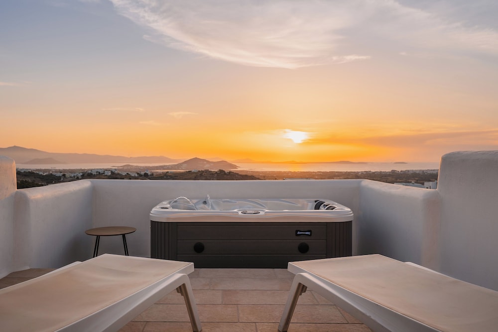 Celestial Sunset Villas — 5-Star Luxury Hotel in Naxos, Greece