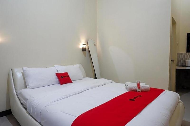 RedDoorz Syariah near Pasar Godong Grobogan — hotel in Purwodadi
