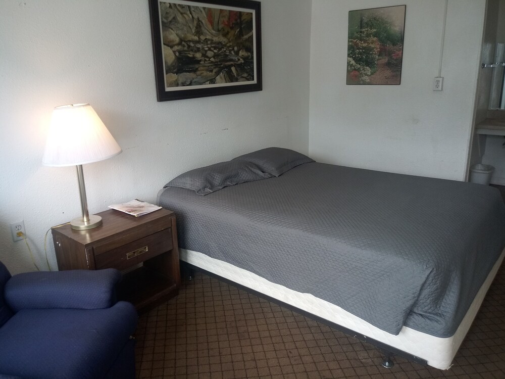La Fun Motel - photo 14