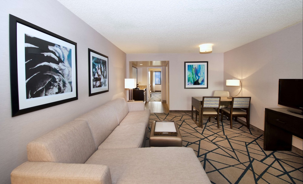 Embassy Suites by Hilton Portland Tigard - photo 29