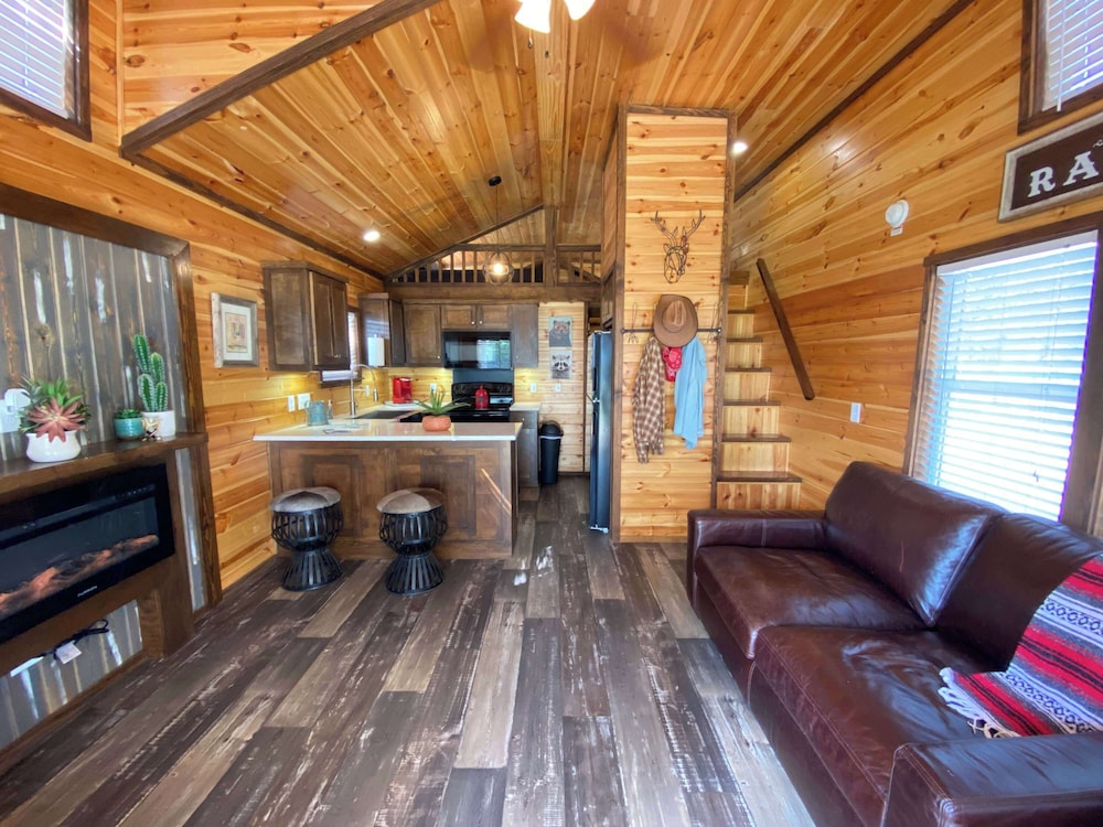 Resort at Fredericksburg Unit 2 - photo 8