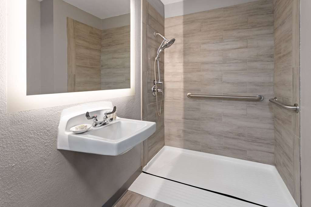 Hawthorn Extended Stay By Wyndham Columbia Ft. Jackson - photo 15
