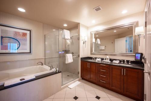 No Resort Fee Strip View Suite Free Valet Pool