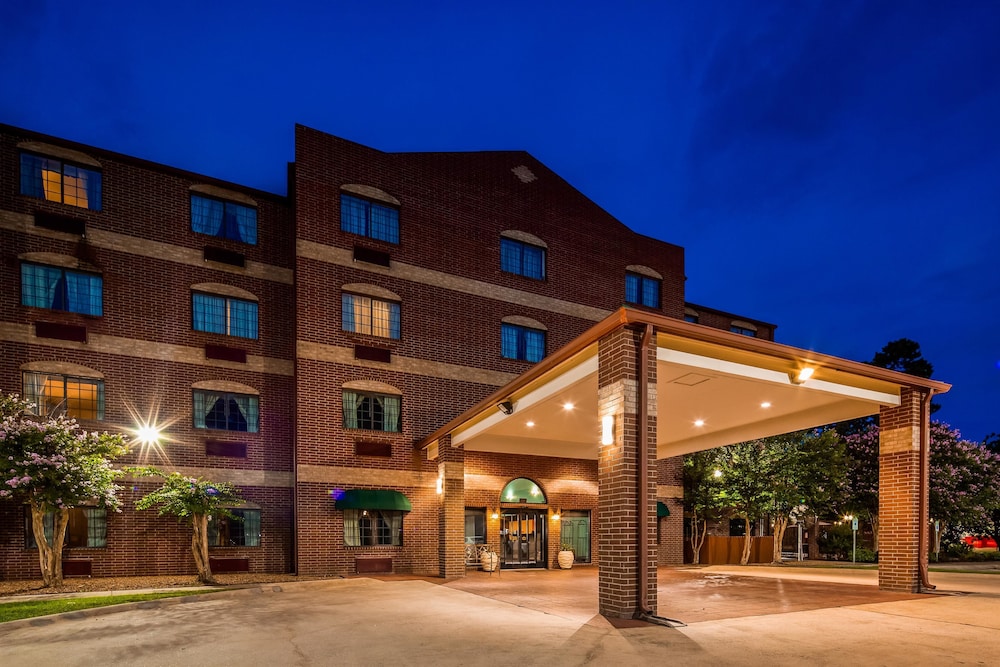 Best Western Plus The Woodlands - last minute hotel in The Woodlands