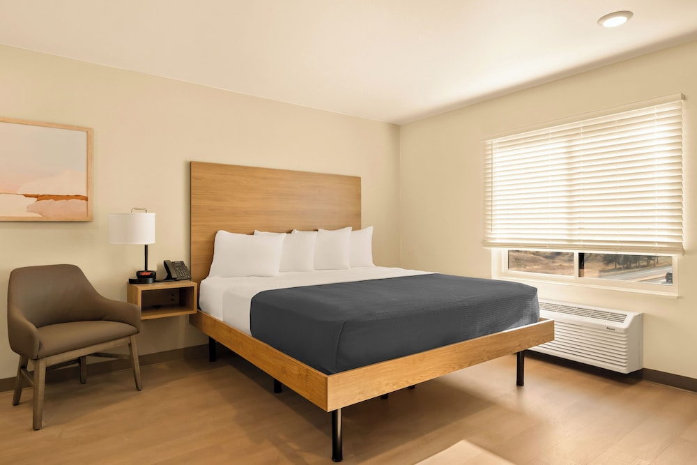 LivAway Suites Missoula - photo 5