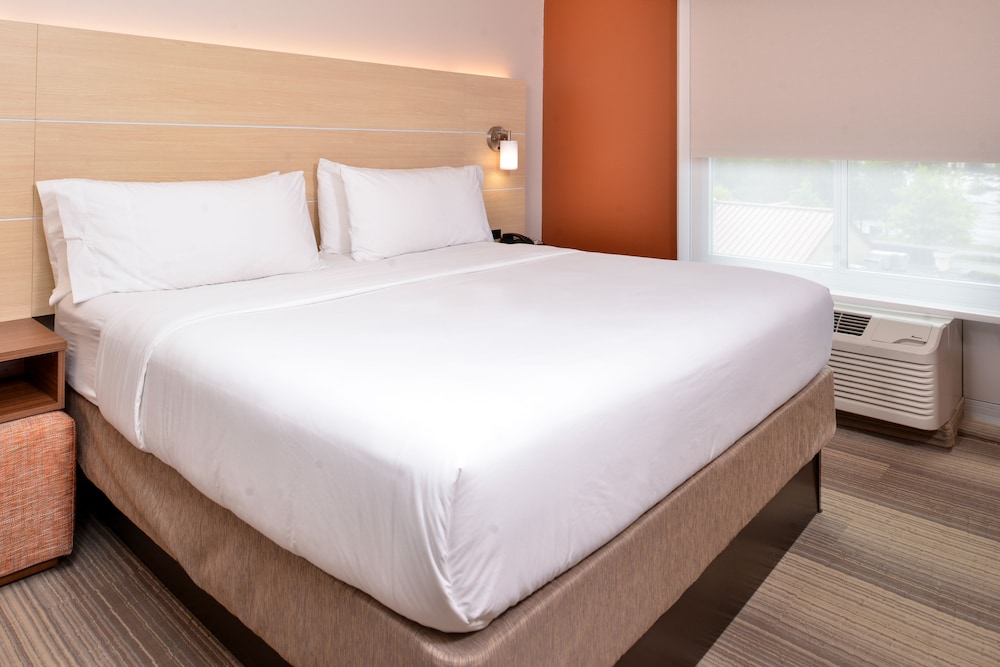 Holiday Inn Express & Suites Cincinnati Mason by IHG - photo 16