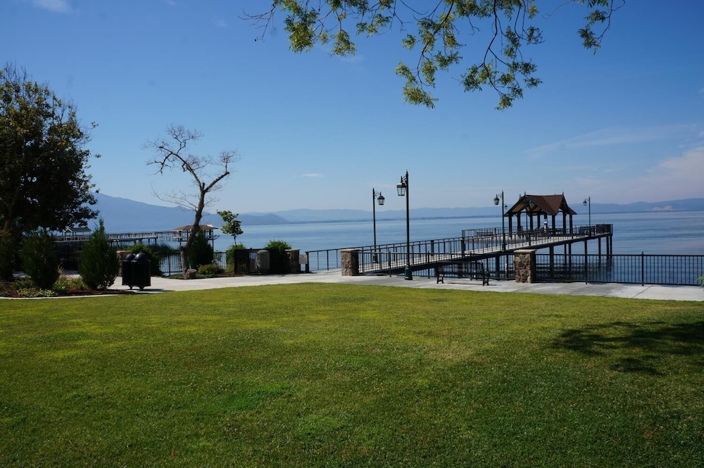 Lakeview Inn Lucerne - photo 50