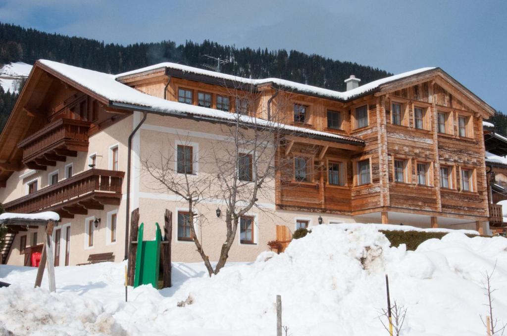 Hirschenhof - carbon neutral hotel in Dobbiaco