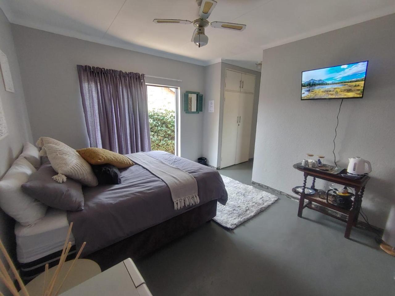 Be Our Guest Near Or Tambo International Airport — 4-Star Luxury Hotel in Boksburg, South Africa