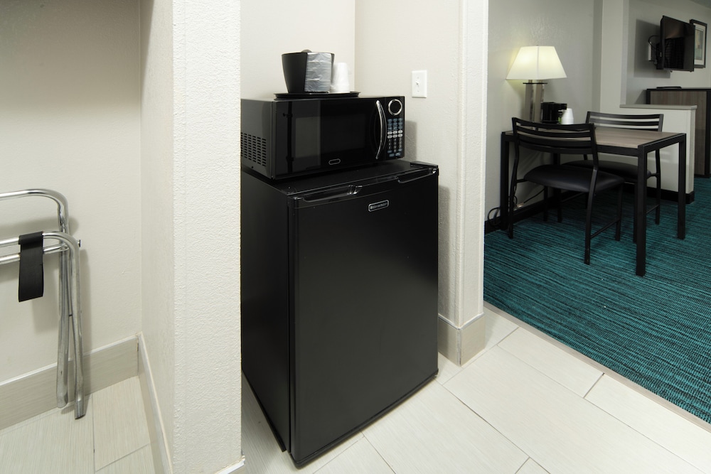 BridgePointe Advantage by BPhotels - photo 7
