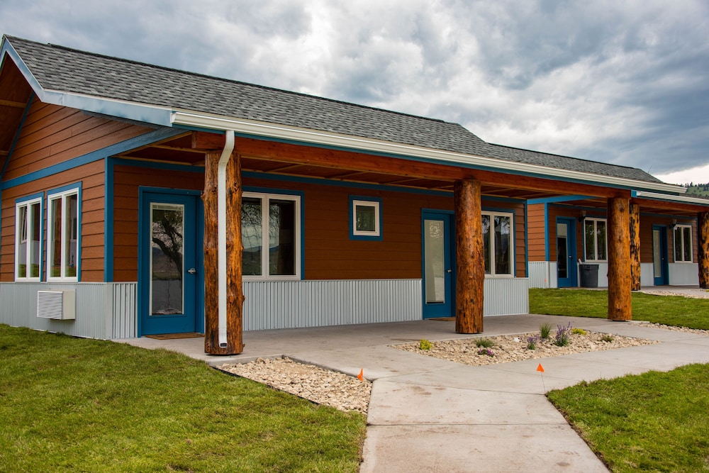 Big Arm Resort — hotel in Missoula