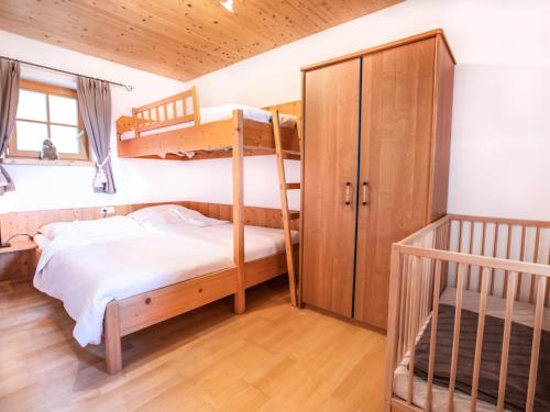 Chalet Königsleiten 2 by Interhome — 4-Star Luxury Hotel in Wald Im Pinzgau, Austria