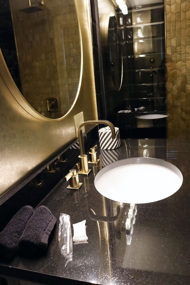 The Edward Hotel - photo 47