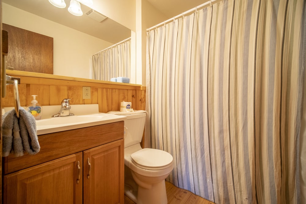 Bear Paw Lodge & Vacation Homes - photo 54
