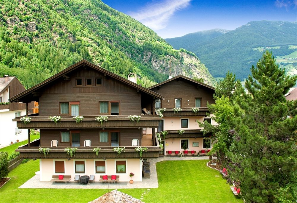 Hotel Egitzhof in Campo Tures, Italy