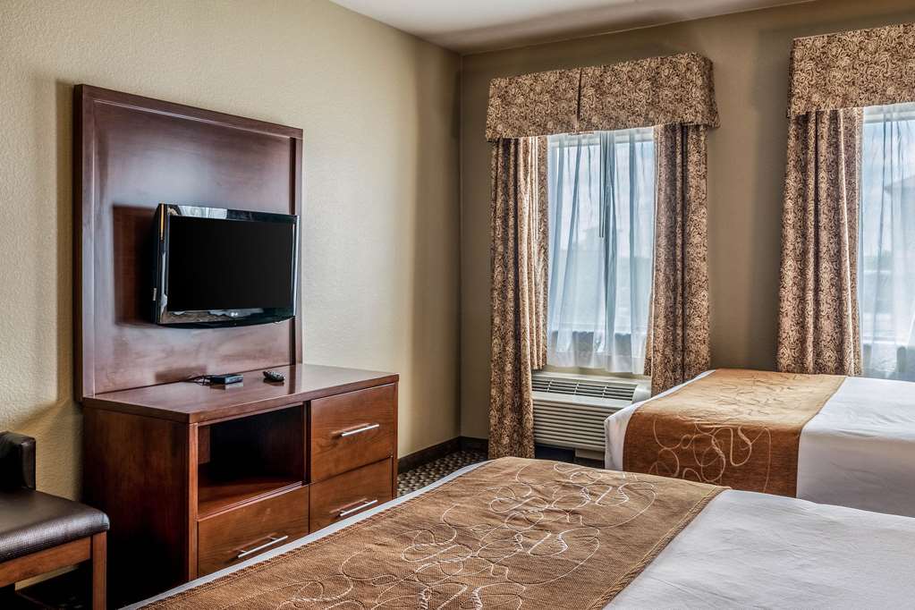 Comfort Suites Near Texas State University - photo 25
