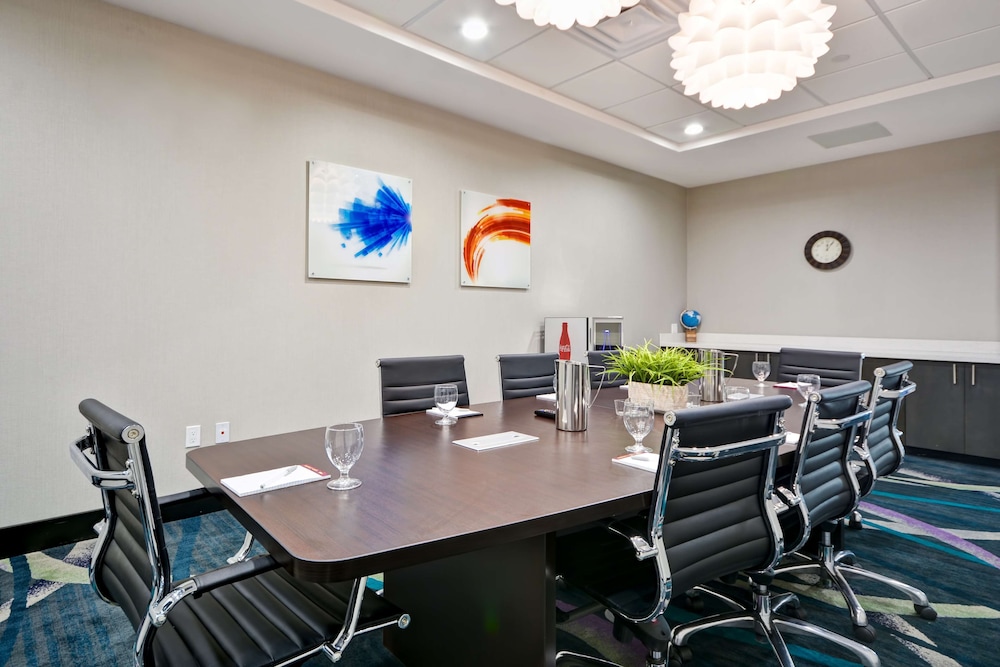 Hilton Garden Inn Tulsa Broken Arrow - photo 32