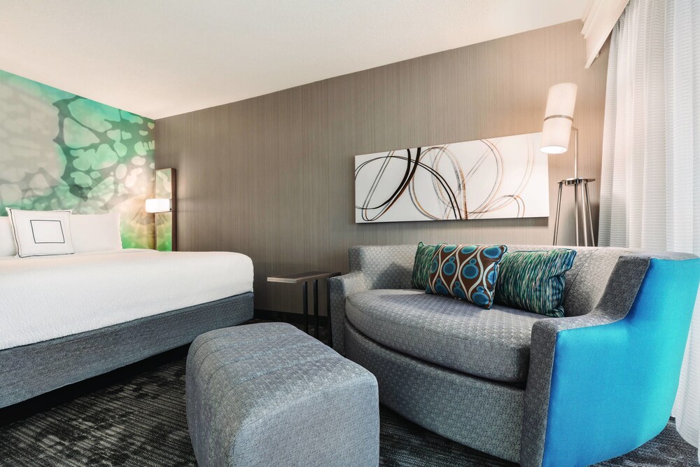 Courtyard by Marriott Topeka - photo 8