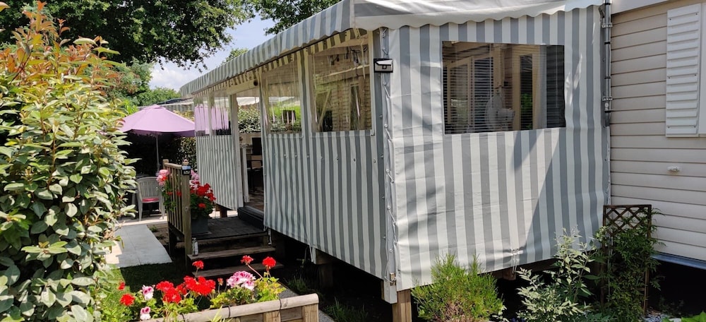 Gh Vacances — Parentis En Born