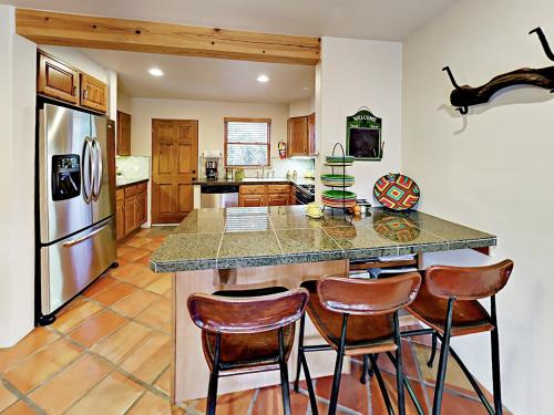 Susan's Hideaway Two Bedroom Condo — 4-Star Luxury Hotel in Santa Fe, United States