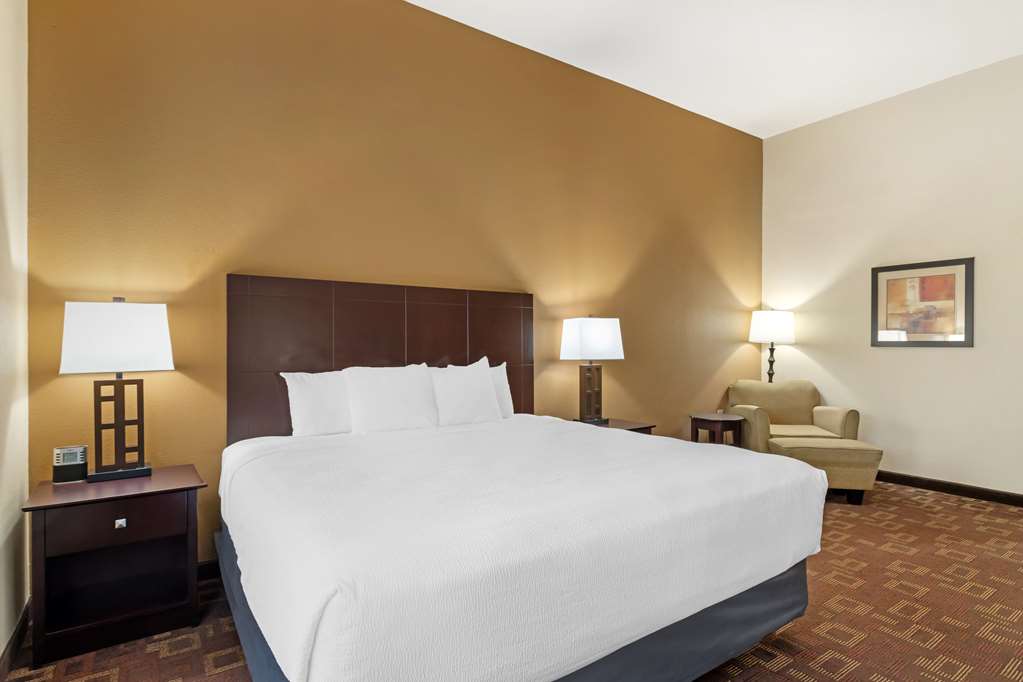 Best Western Plus Goliad Inn & Suites - photo 32
