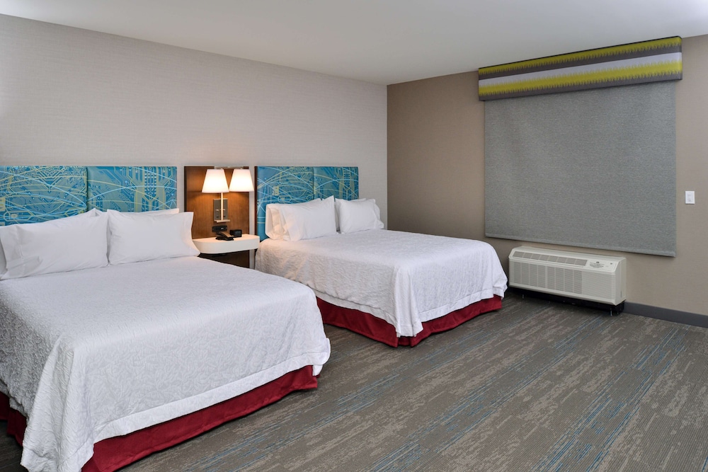 Hampton Inn & Suites Adrian - photo 11