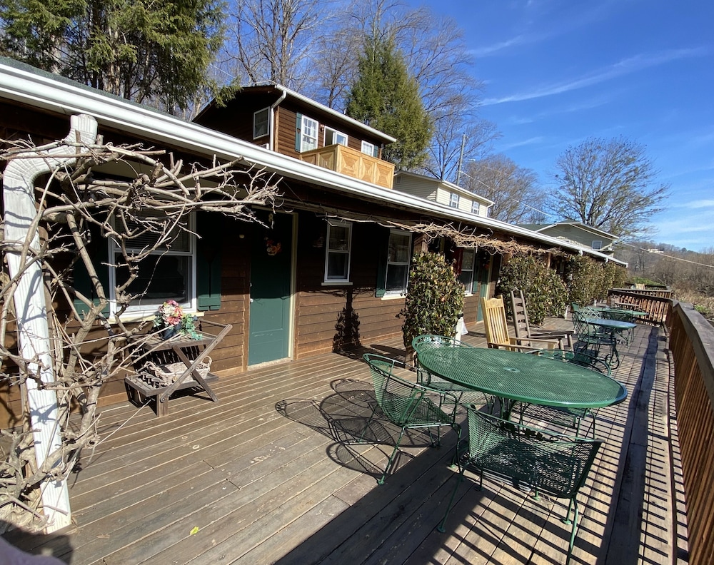 The Chimney Rock Inn & Cottages - photo 132
