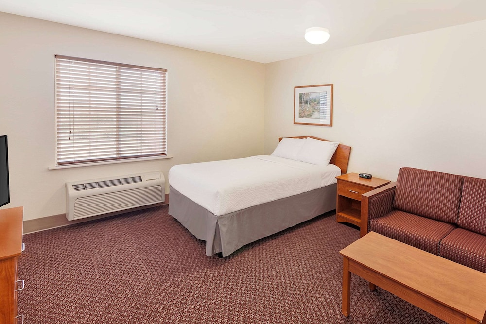 WoodSpring Suites Ankeny Des Moines - photo 14