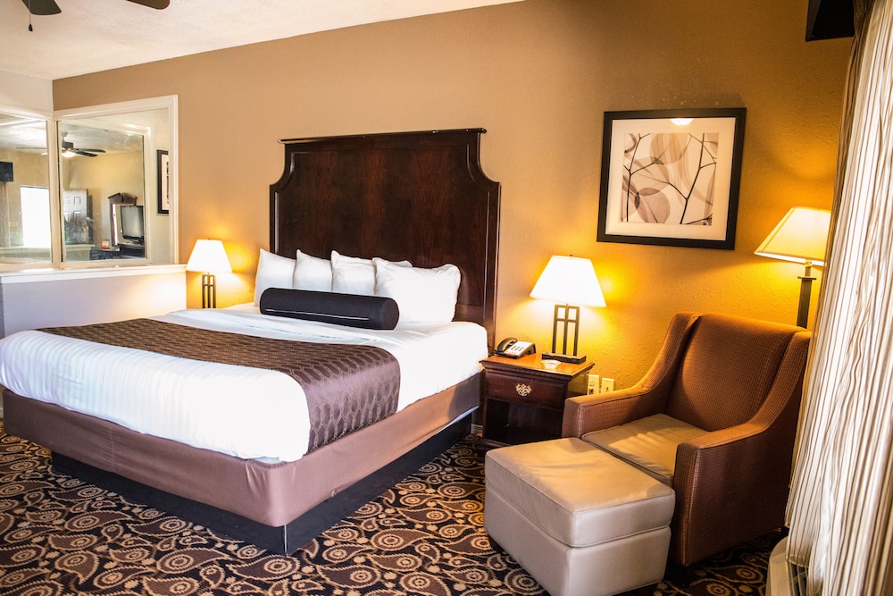 Mockingbird Inn & Suites - photo 3