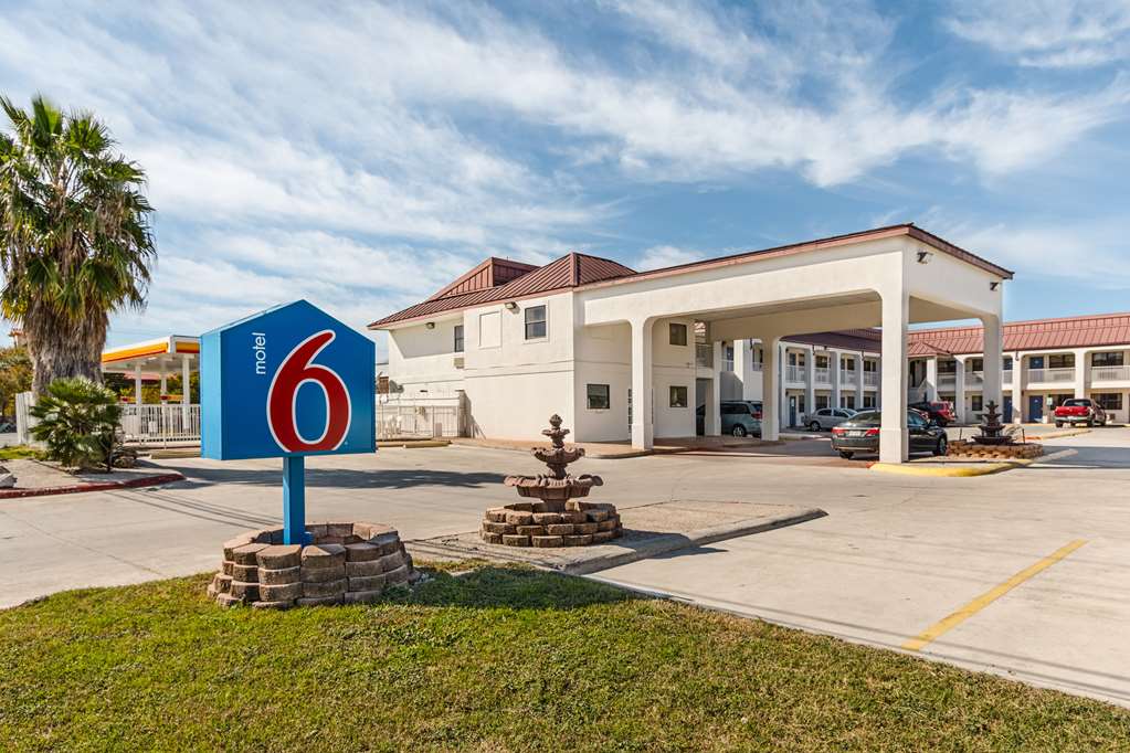 Motel 6 San Marcos TX North - featured photo