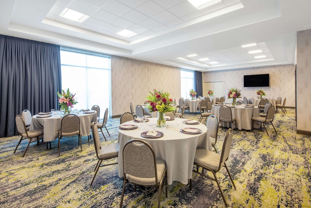 Hilton Garden Inn Surprise Phoenix - photo 24