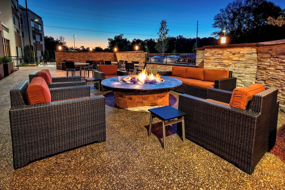 Courtyard by Marriott Oxford - photo 22