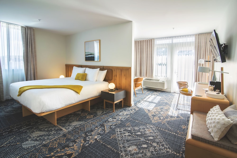 SaltLine Hotel - photo 19