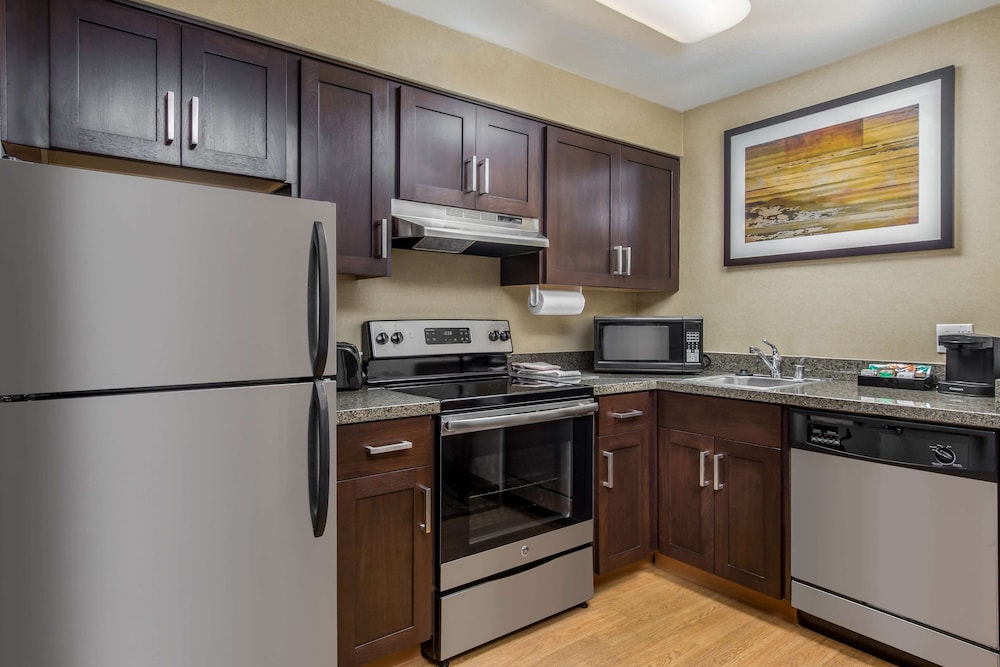 Homewood Suites by Hilton Newark Fremont - photo 21