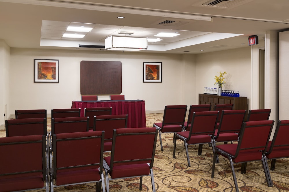 DoubleTree Suites by Hilton Nashville Airport - photo 40