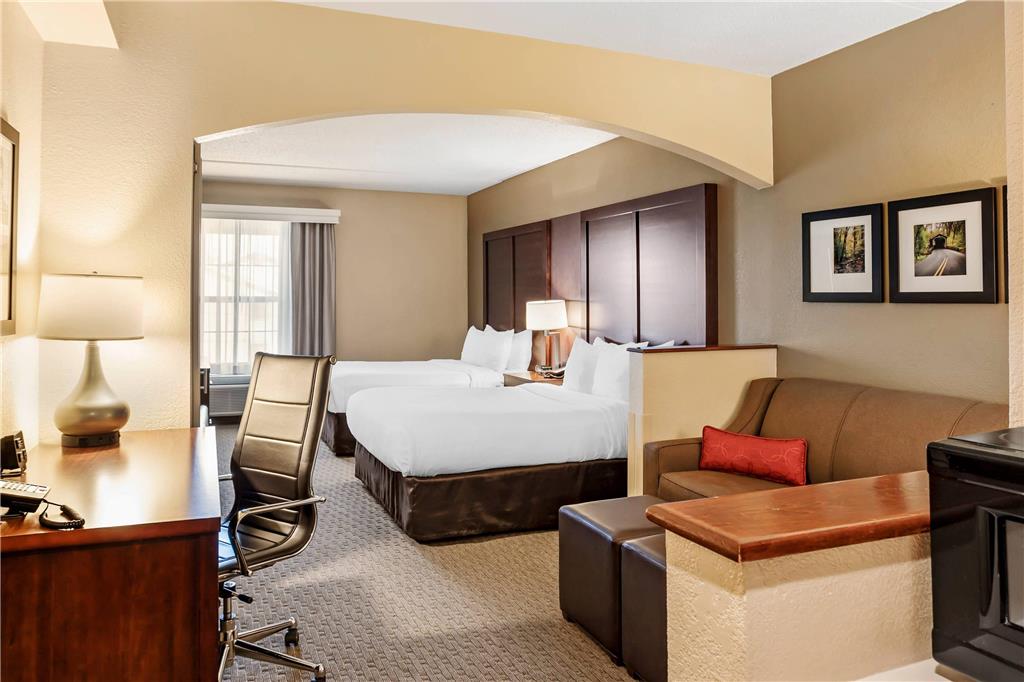 Comfort Suites State College near Penn State - last minute hotel in State College
