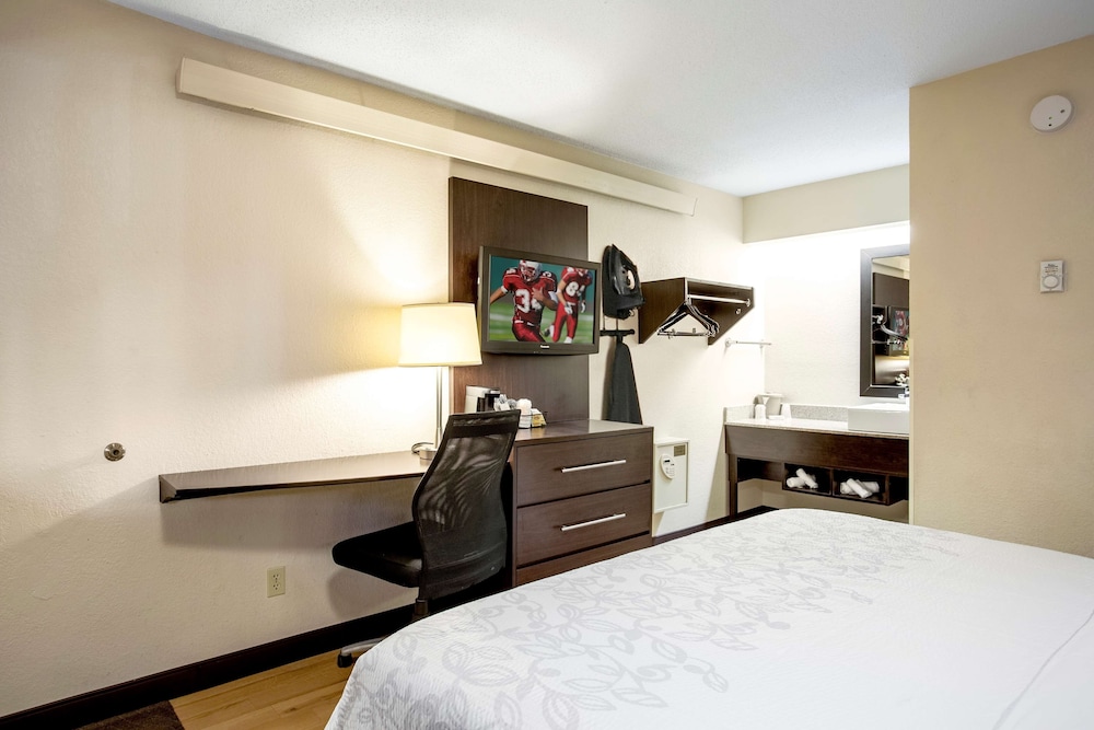 Red Roof Inn PLUS Baltimore Washington DC BWI Airport - photo 7