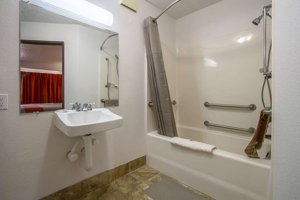 Motel 6 Ashland OH - photo 23