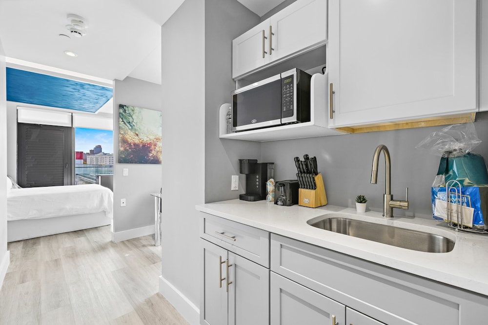 Global Luxury Suites at The Arches - photo 60