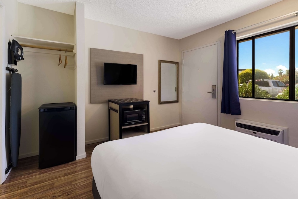 Rodeway Inn Livermore - photo 20