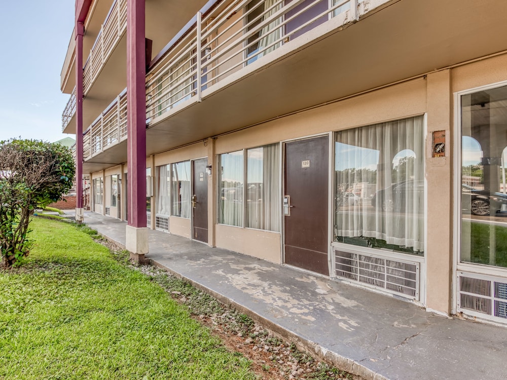 OYO Hotel Jackson North I 55 - photo 27